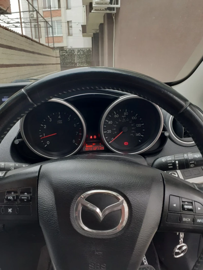 Mazda 3, снимка 8 - Автомобили и джипове - 49518730