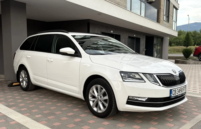 Skoda Octavia 1.5 G-TEC CNG DSG Гаранция!!!, снимка 3 - Автомобили и джипове - 50966746
