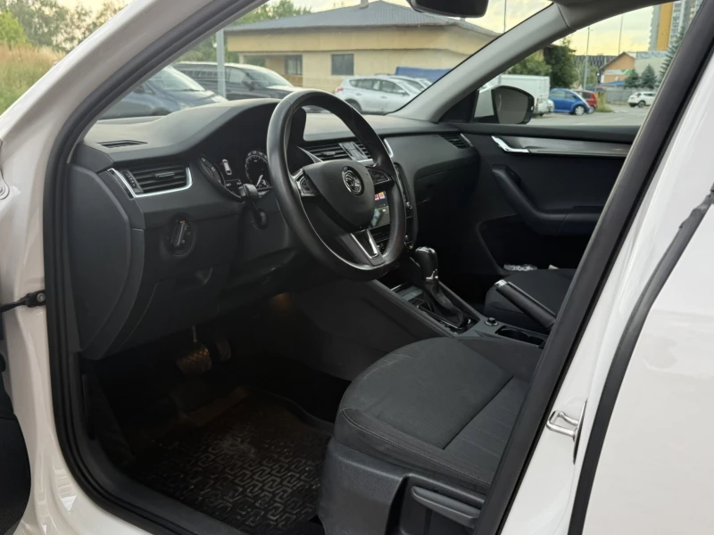 Skoda Octavia 1.5 G-TEC CNG DSG Гаранция!!!, снимка 7 - Автомобили и джипове - 50966746