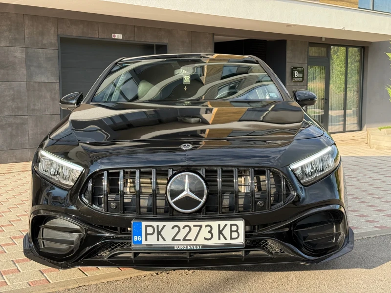 Mercedes-Benz A 220 AMG Line* Keyless Go* 4matic* Panorama* Camera, снимка 2 - Автомобили и джипове - 51226849