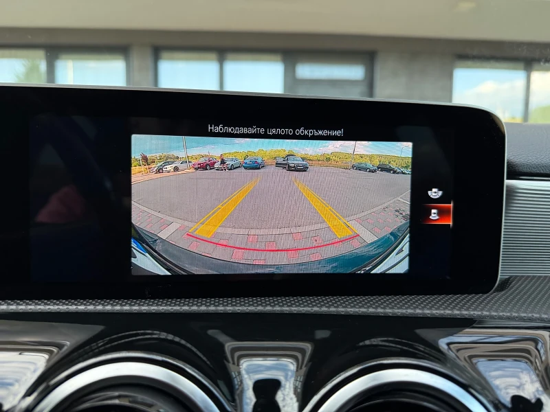 Mercedes-Benz A 220 AMG Line* Keyless Go* 4matic* Panorama* Camera, снимка 15 - Автомобили и джипове - 51226849