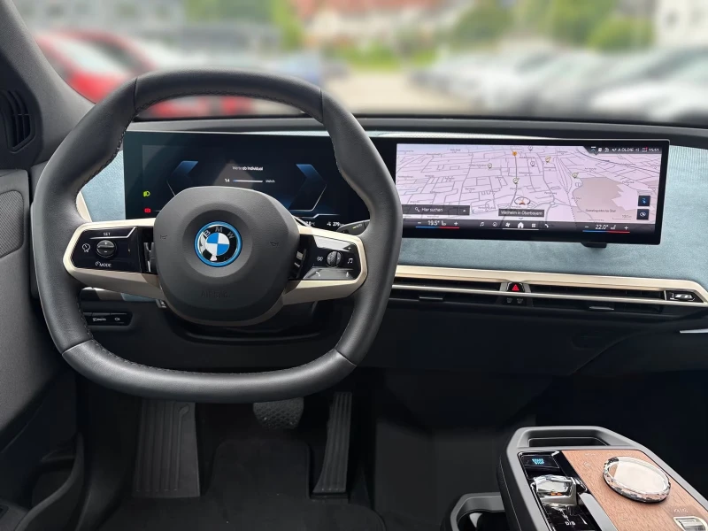 BMW iX xDrive40/326HP/M-SPORT/HUD/MEMO/360/NAVI/473g, снимка 6 - Автомобили и джипове - 52153958