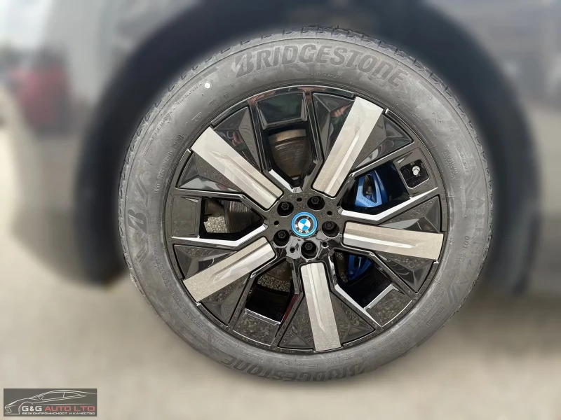BMW iX xDrive40/326HP/M-SPORT/HUD/MEMO/360/NAVI/473g, снимка 4 - Автомобили и джипове - 52153958