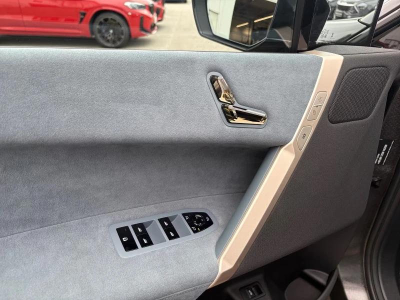 BMW iX xDrive40/326HP/M-SPORT/HUD/MEMO/360/NAVI/473g, снимка 9 - Автомобили и джипове - 52153958