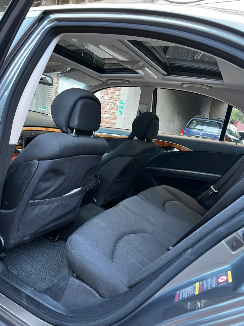 Mercedes-Benz E 320 E320 Facelift, снимка 13 - Автомобили и джипове - 52218108