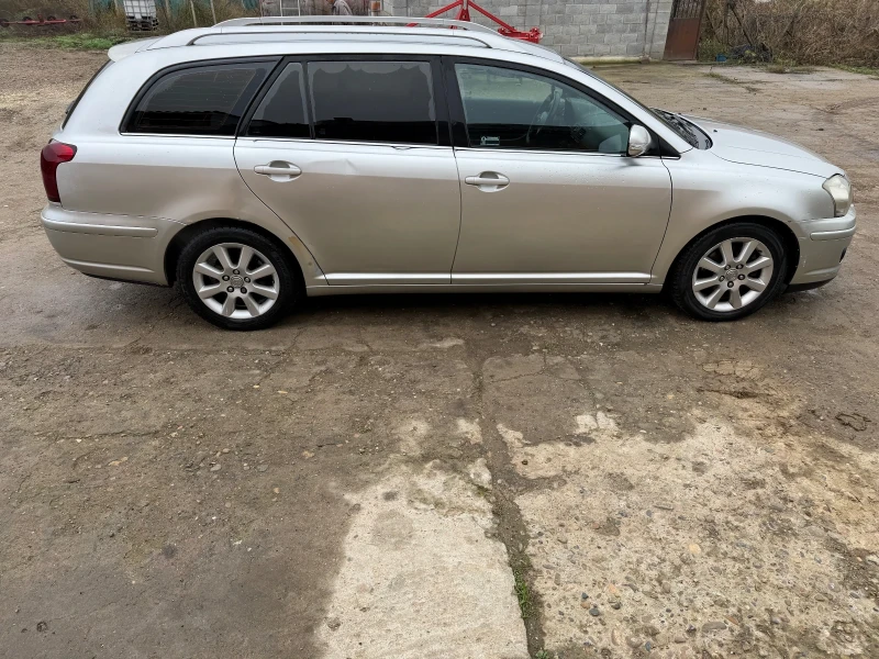 Toyota Avensis, снимка 7 - Автомобили и джипове - 52655854