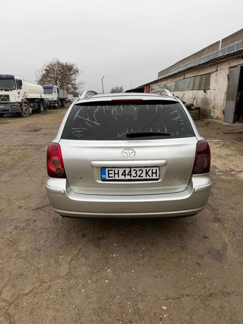 Toyota Avensis, снимка 5 - Автомобили и джипове - 52655854