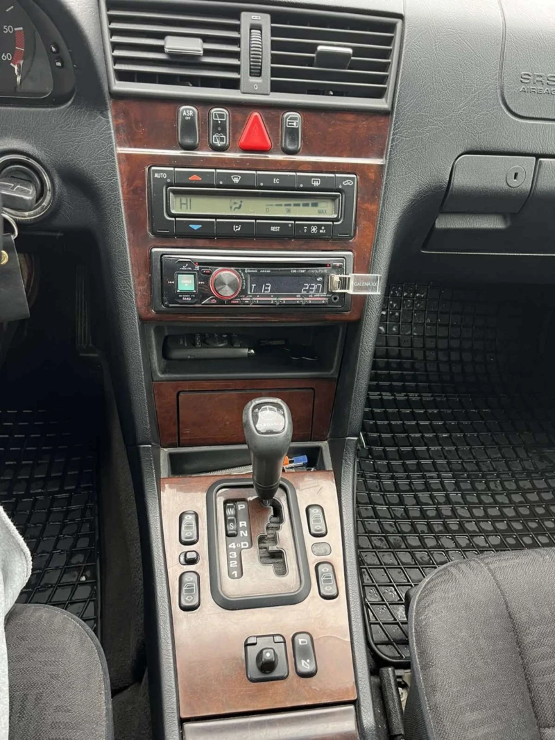 Mercedes-Benz C 250, снимка 6 - Автомобили и джипове - 53062369