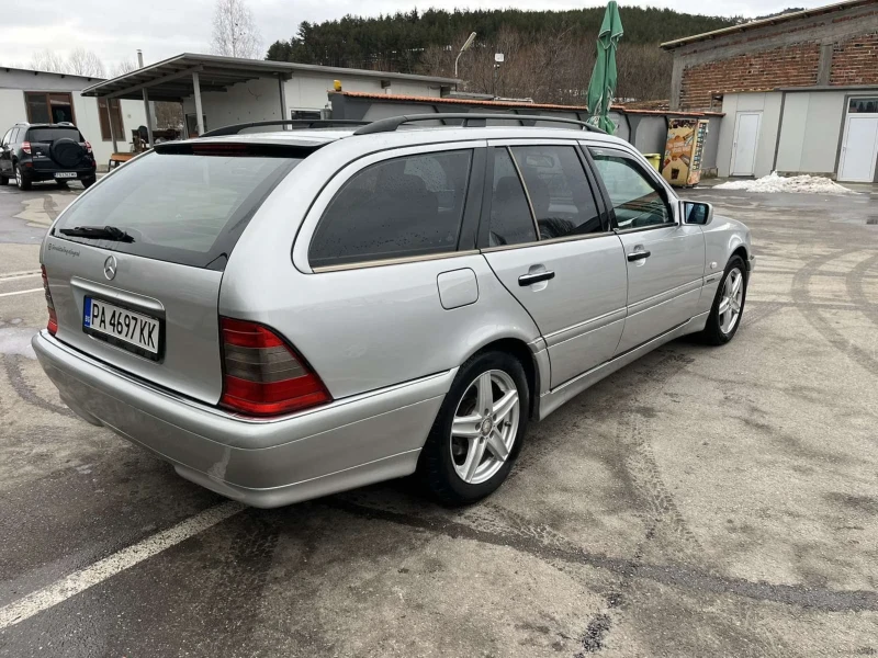 Mercedes-Benz C 250, снимка 4 - Автомобили и джипове - 53062369