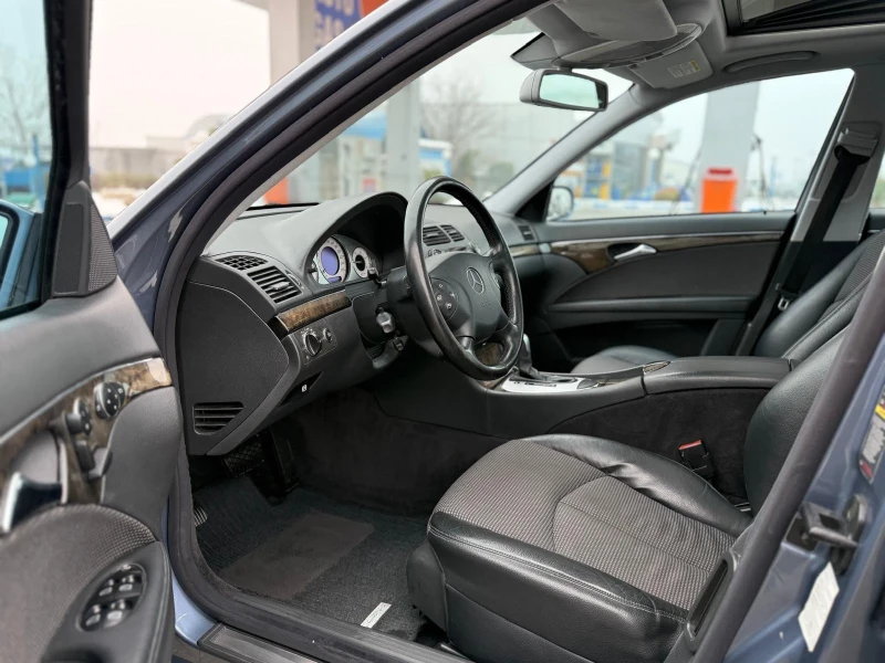 Mercedes-Benz E 320 Avantgarde* Памет* Шибидах, снимка 9 - Автомобили и джипове - 53191113