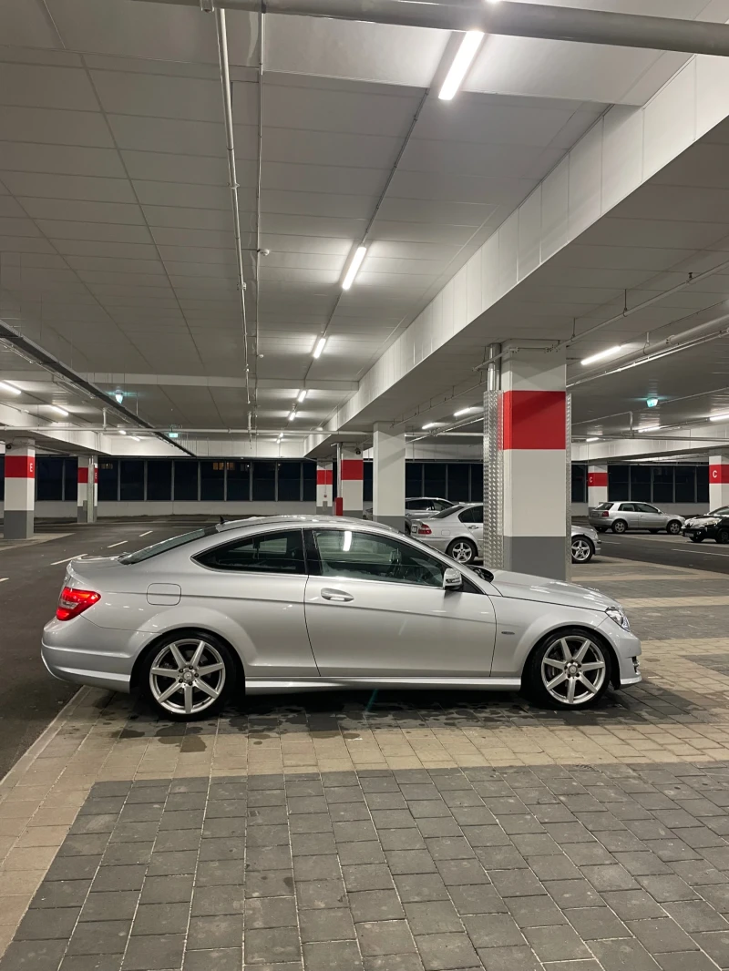 Mercedes-Benz C 220 AMG coupe, снимка 6 - Автомобили и джипове - 53527301