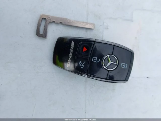 Mercedes-Benz A 35 * AMG* 4MATIC* КОЖА* ПОДГРЕВ* ПАНОРАМА* NAVI* LED*, снимка 10 - Автомобили и джипове - 54865663