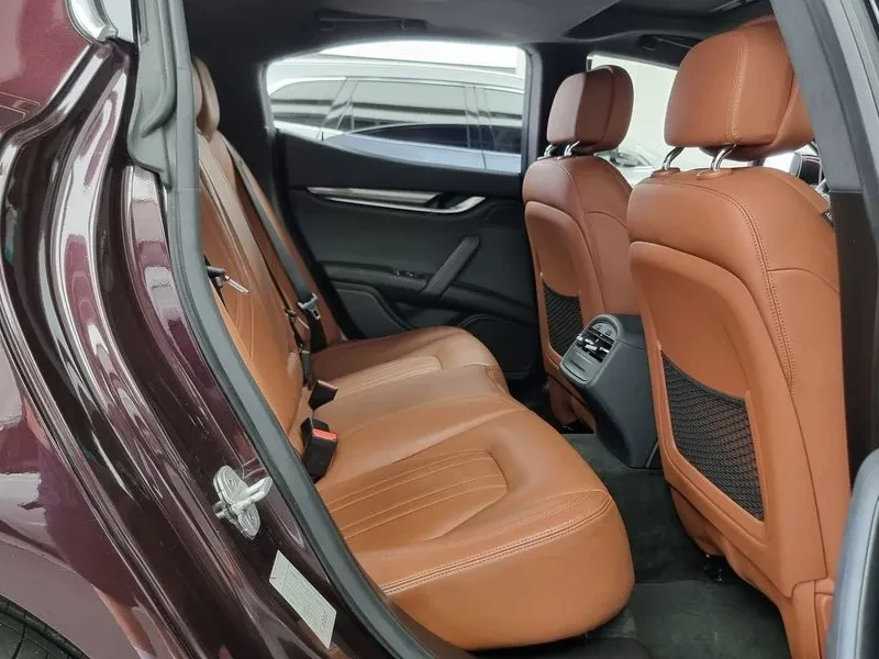 Maserati Ghibli 3.0D, снимка 12 - Автомобили и джипове - 56463218