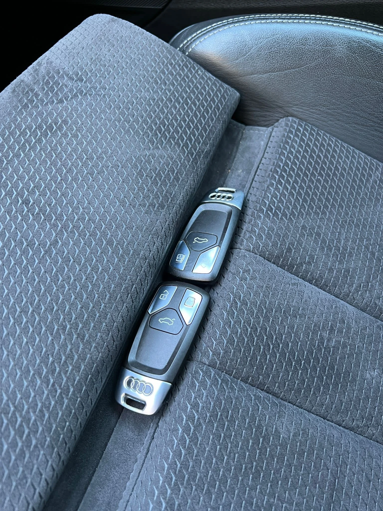 Audi A4 S LINE СОБСТВЕН ЛИЗИНГ/KEYLESS GO/EURO 6B | Mobile.bg — изображение 15