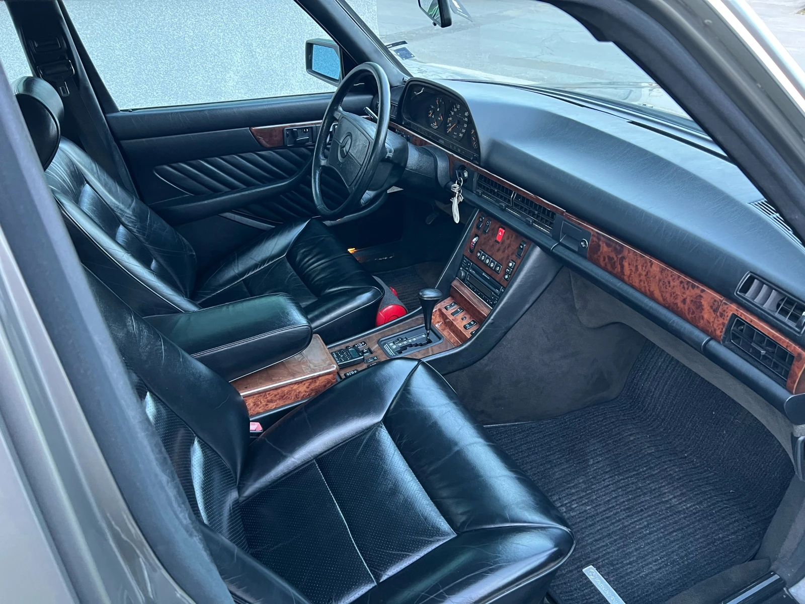 Mercedes-Benz 126 560 SEL - изображение 10