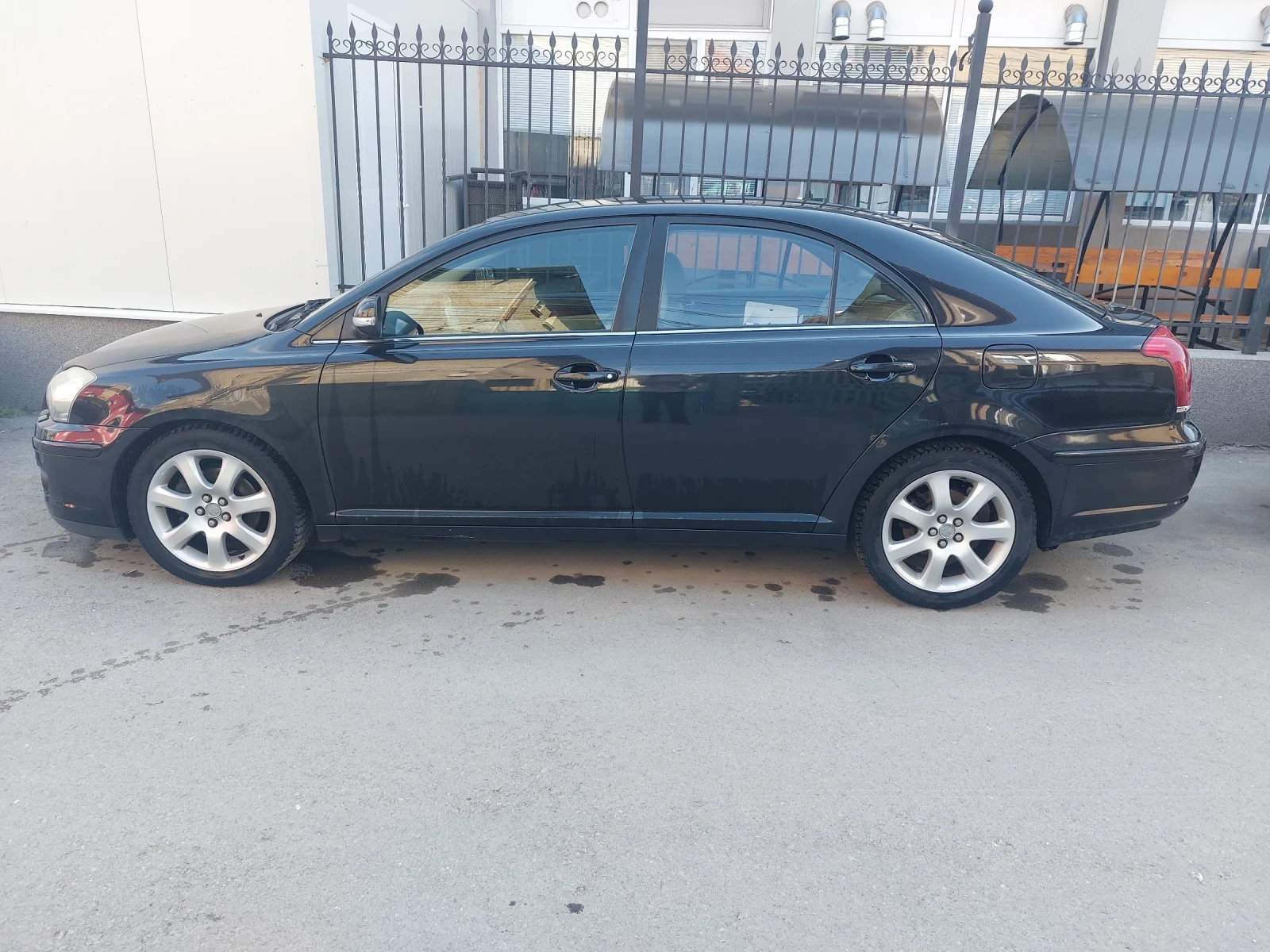 Toyota Avensis  - изображение 4