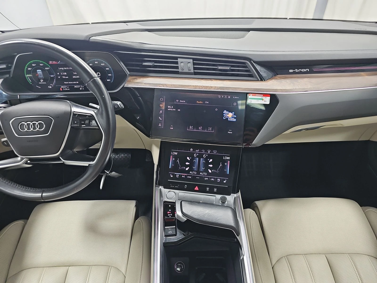 Audi E-Tron PRESTIGE*  - изображение 9