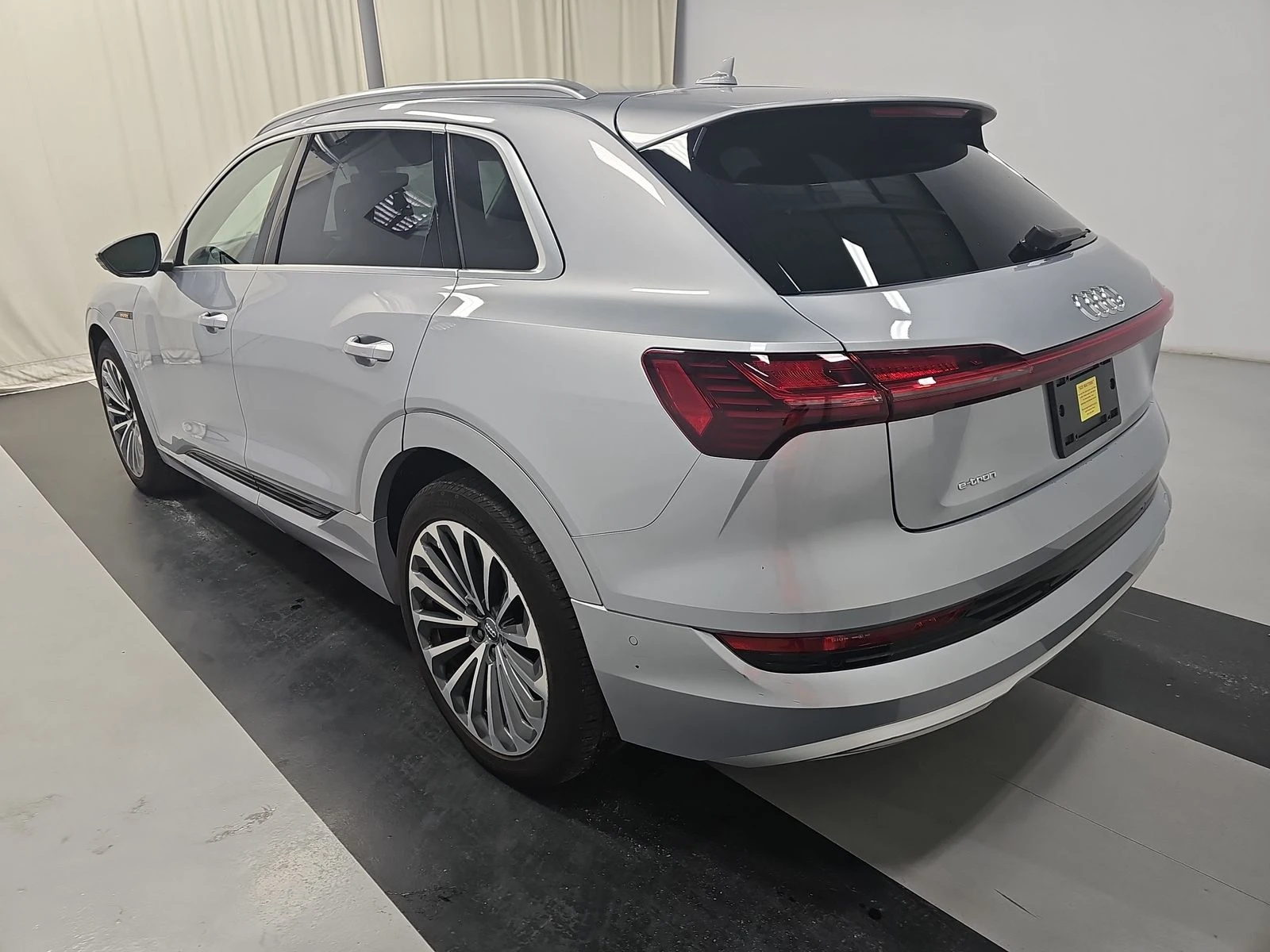 Audi E-Tron PRESTIGE*  - изображение 6