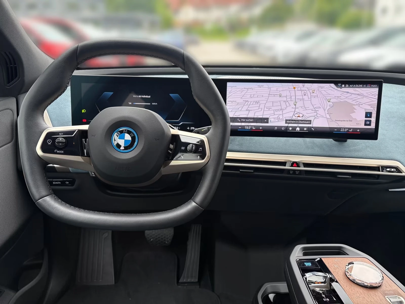 BMW iX xDrive40/326HP/M-SPORT/HUD/MEMO/360/NAVI/473g - изображение 6