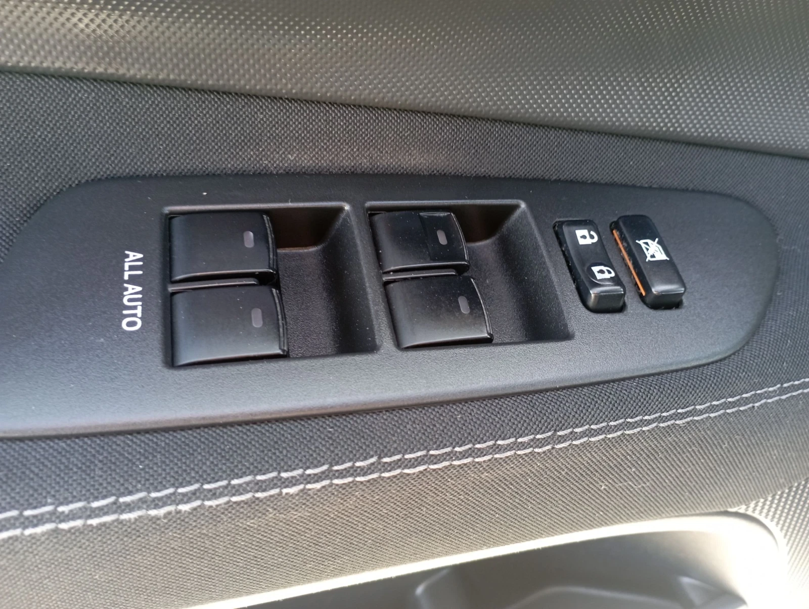 Toyota Auris 2.0D4D, 126�� | Mobile.bg � ����������� 12