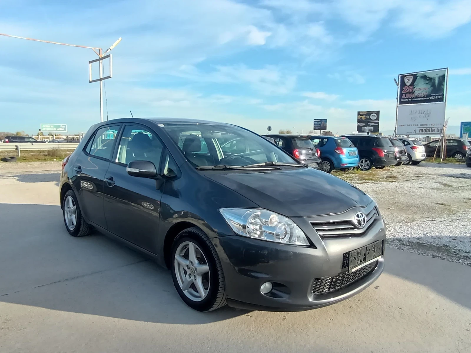 Toyota Auris 2.0D4D, 126кс - изображение 3