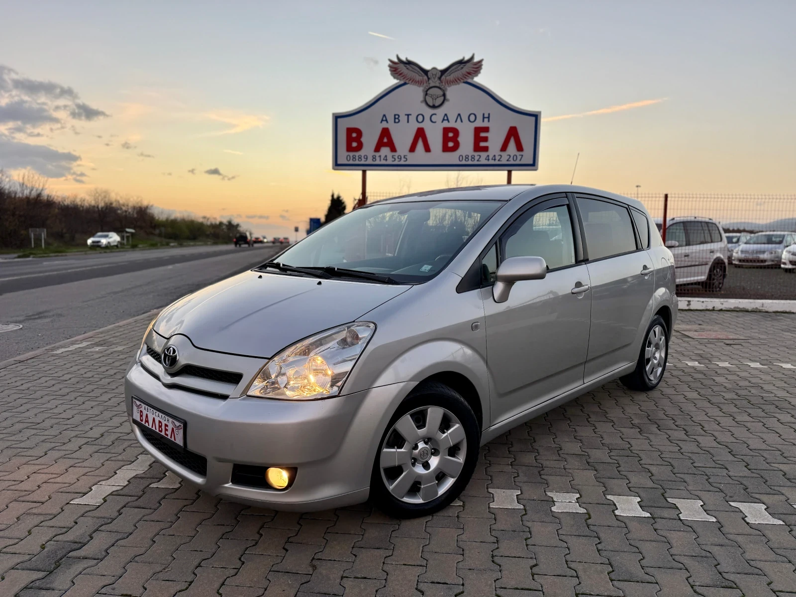 Toyota Corolla verso * 2.2D4D* 136HP* CLIMA* *  | Mobile.bg   1