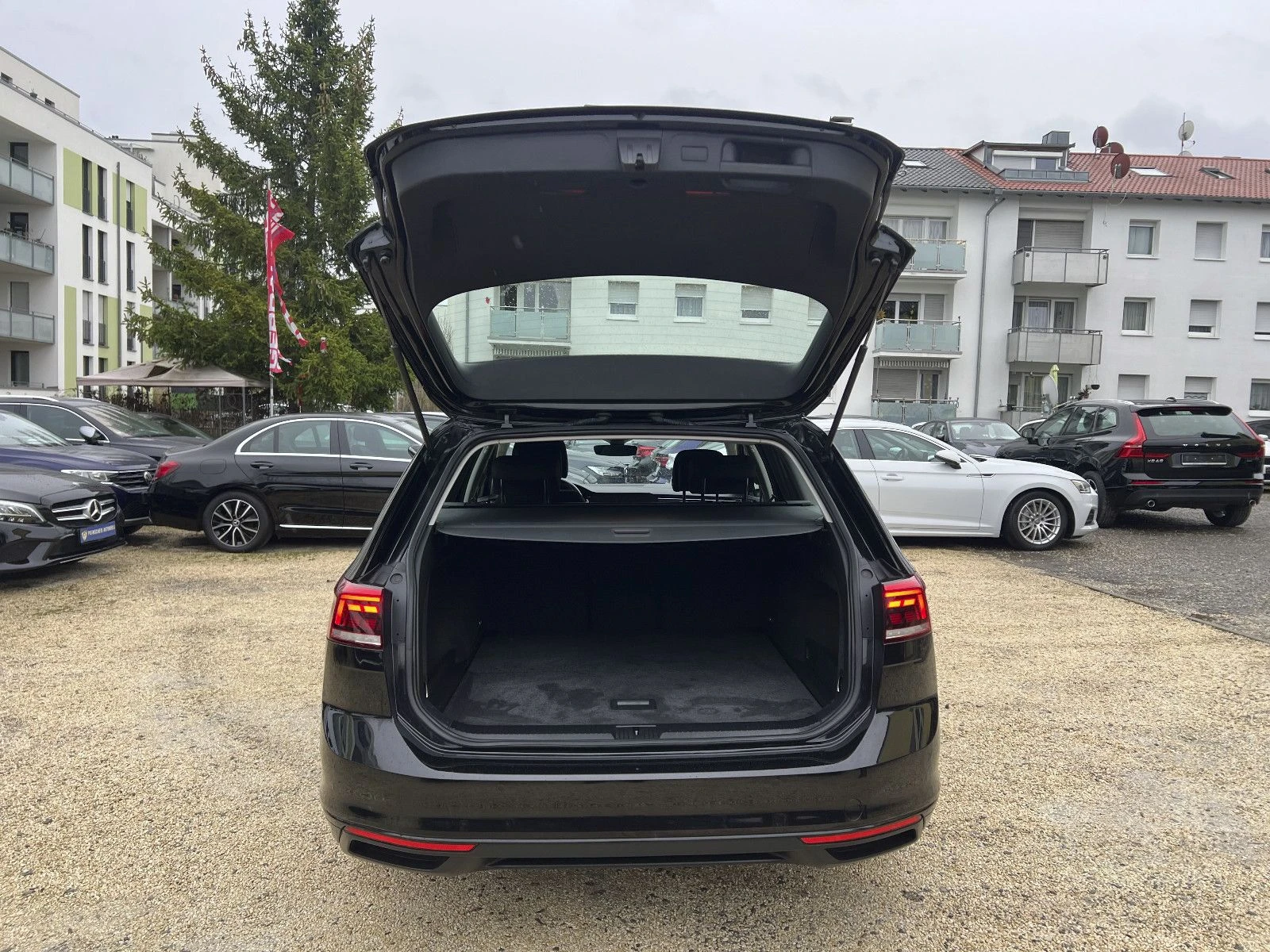 VW Passat 8.5  2.0TDI РЕГИСТРИРАН - изображение 8