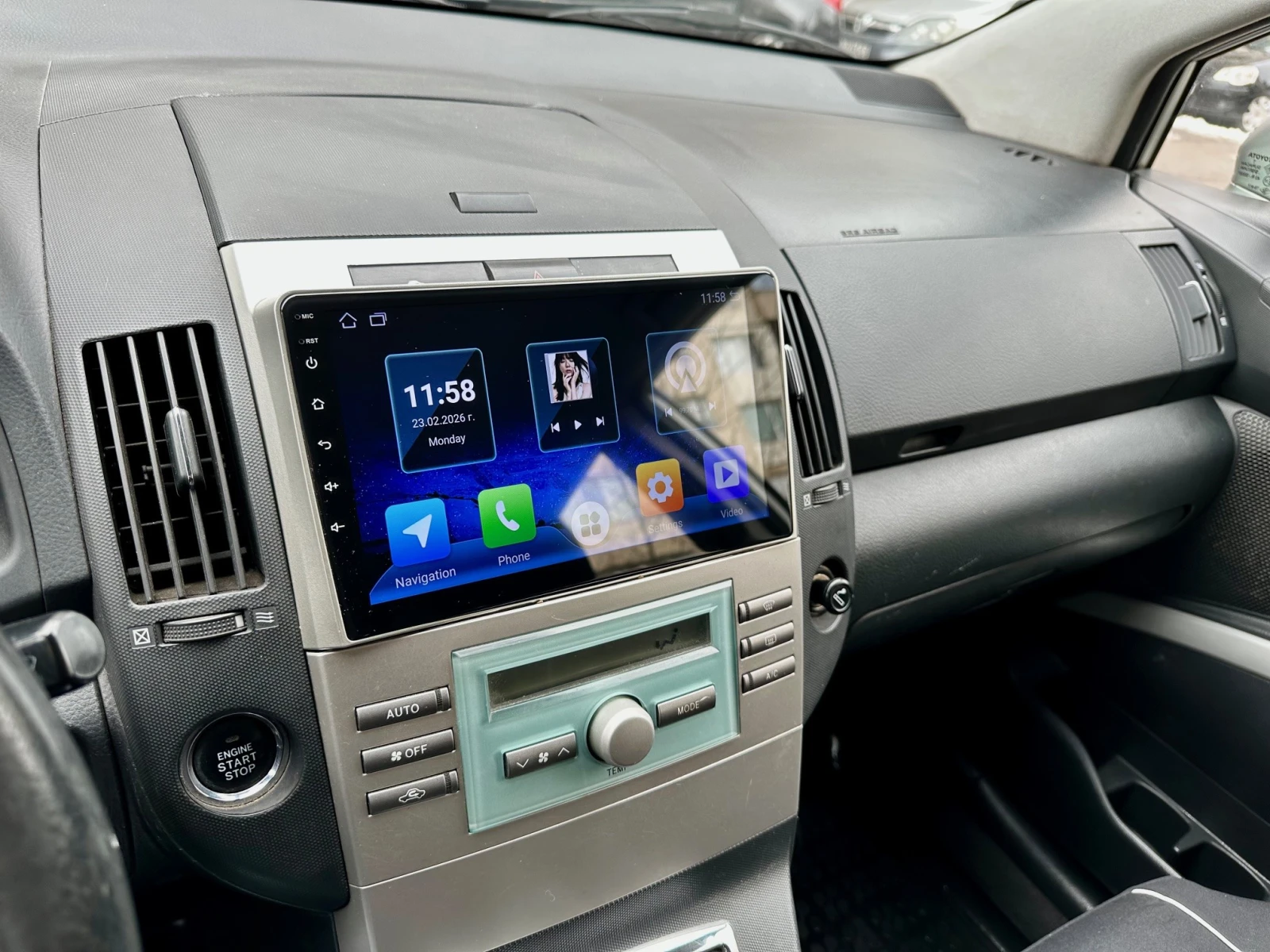 Toyota Corolla verso  - изображение 8