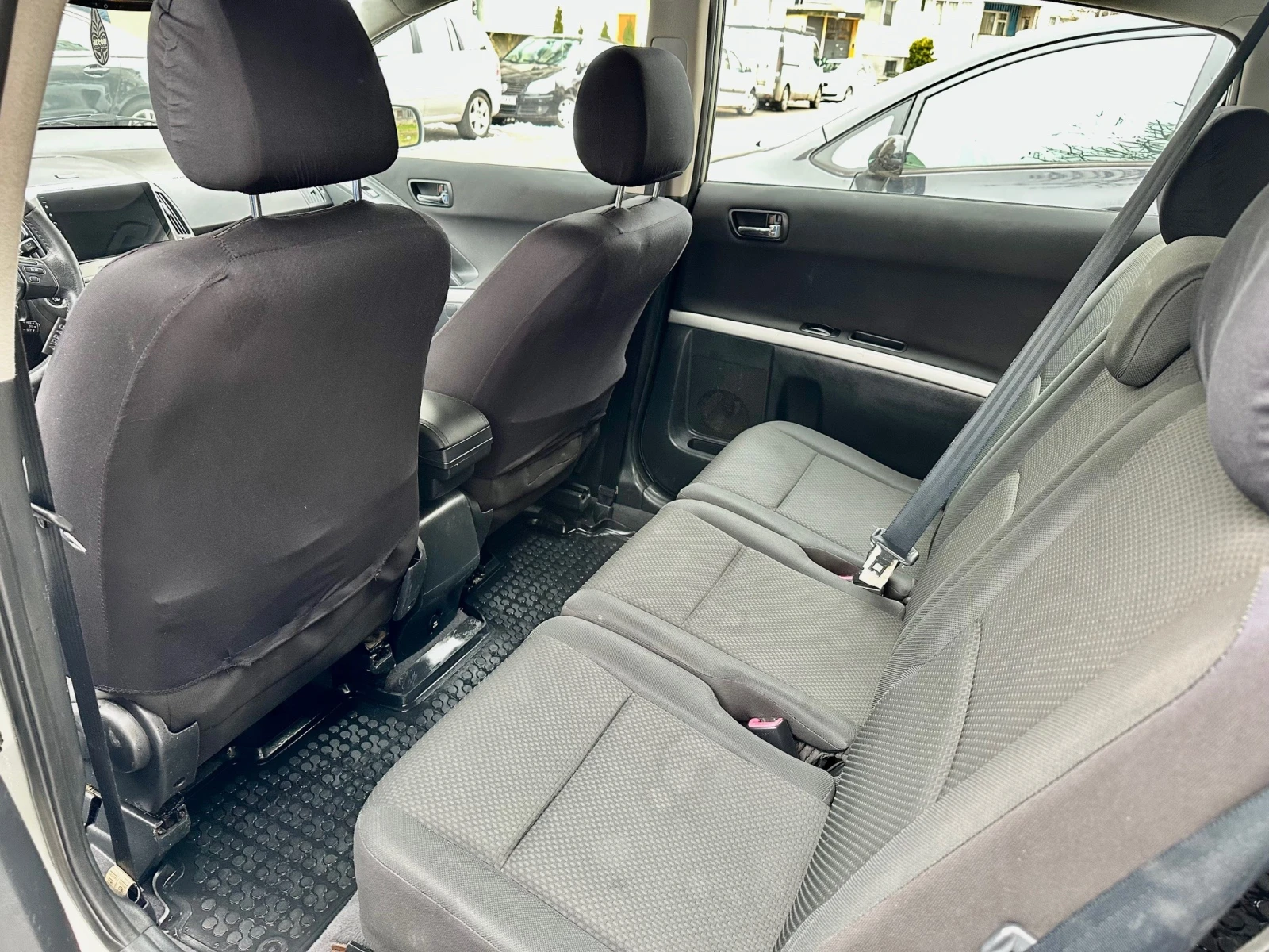 Toyota Corolla verso  - изображение 10