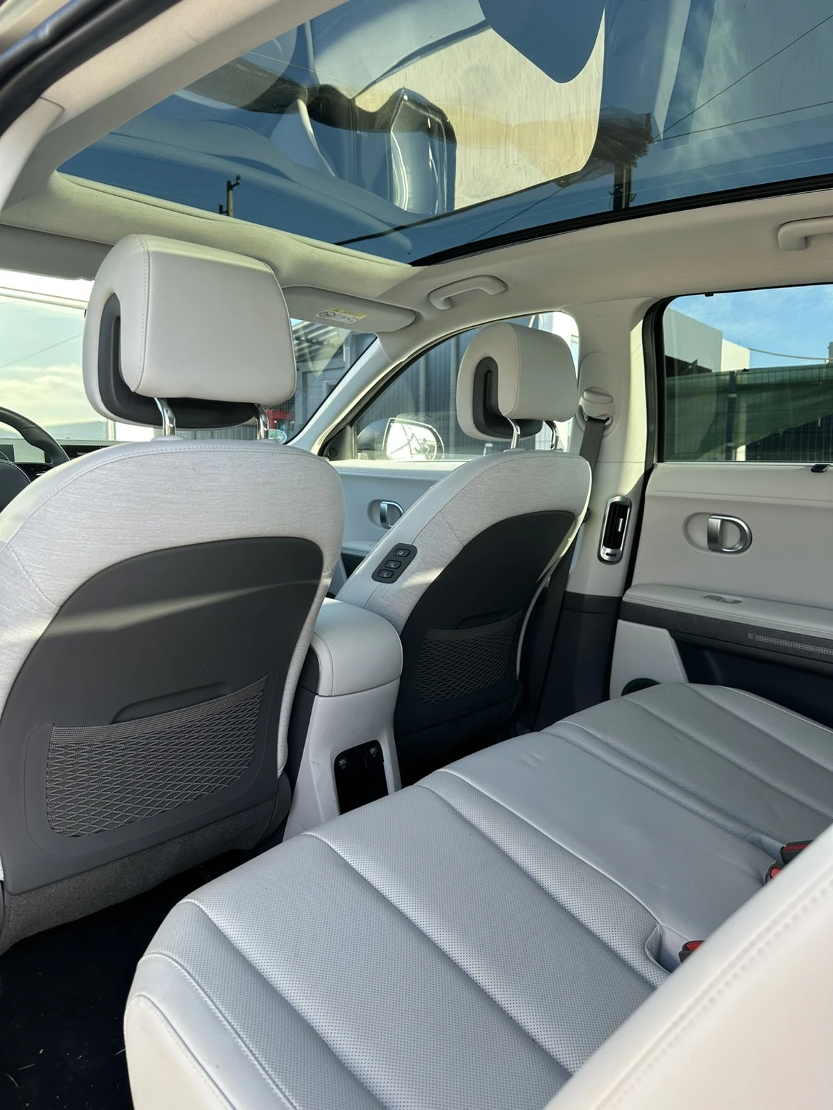 Hyundai Ioniq 5 77.4KWh/UNIQ/12000КМ/ЗАВЕРЕНА ГАРАНЦИЯ!, снимка 5 - Автомобили и джипове - 53784851