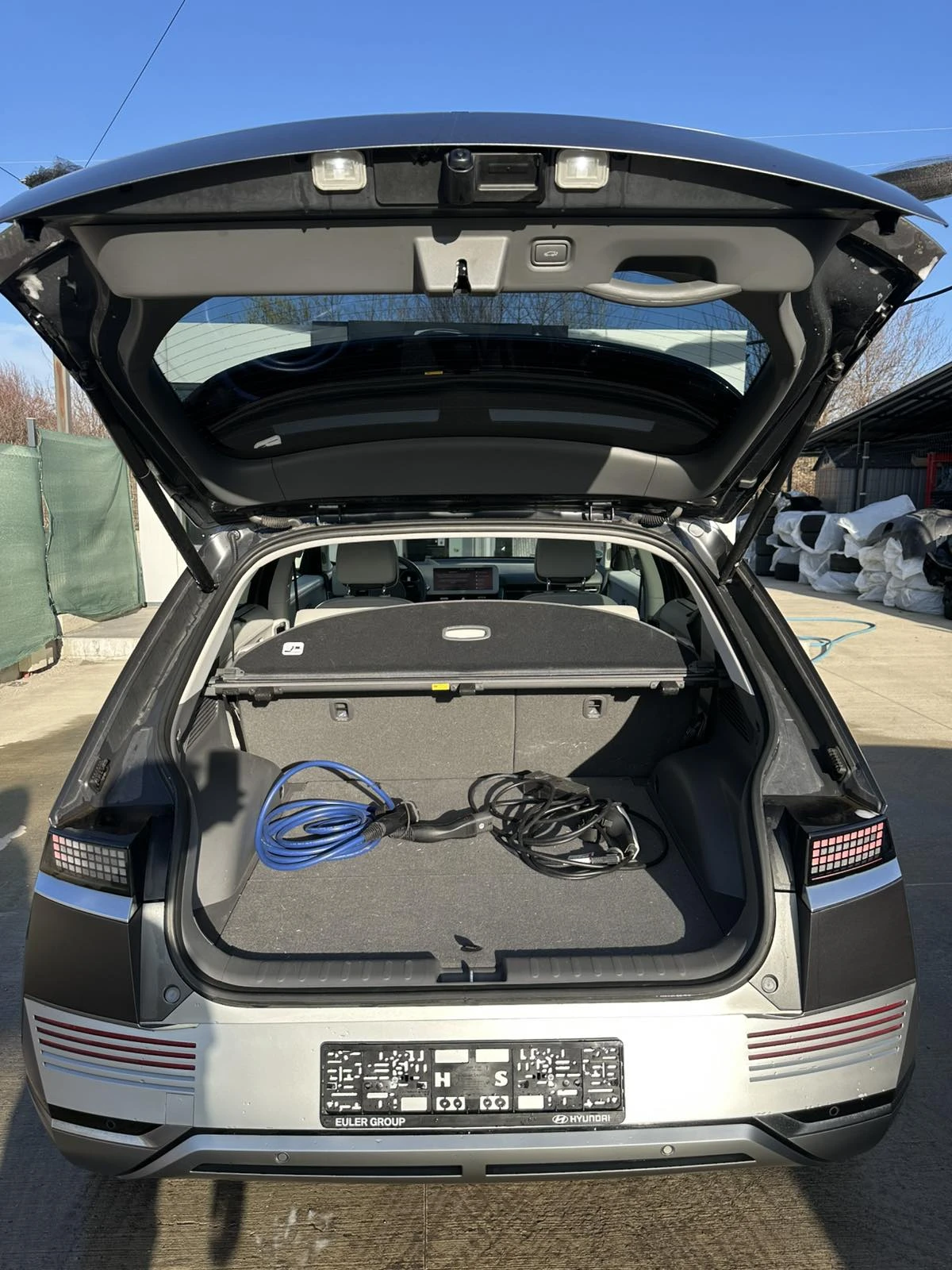 Hyundai Ioniq 5 77.4KWh/UNIQ/12000КМ/ЗАВЕРЕНА ГАРАНЦИЯ!, снимка 4 - Автомобили и джипове - 53784851