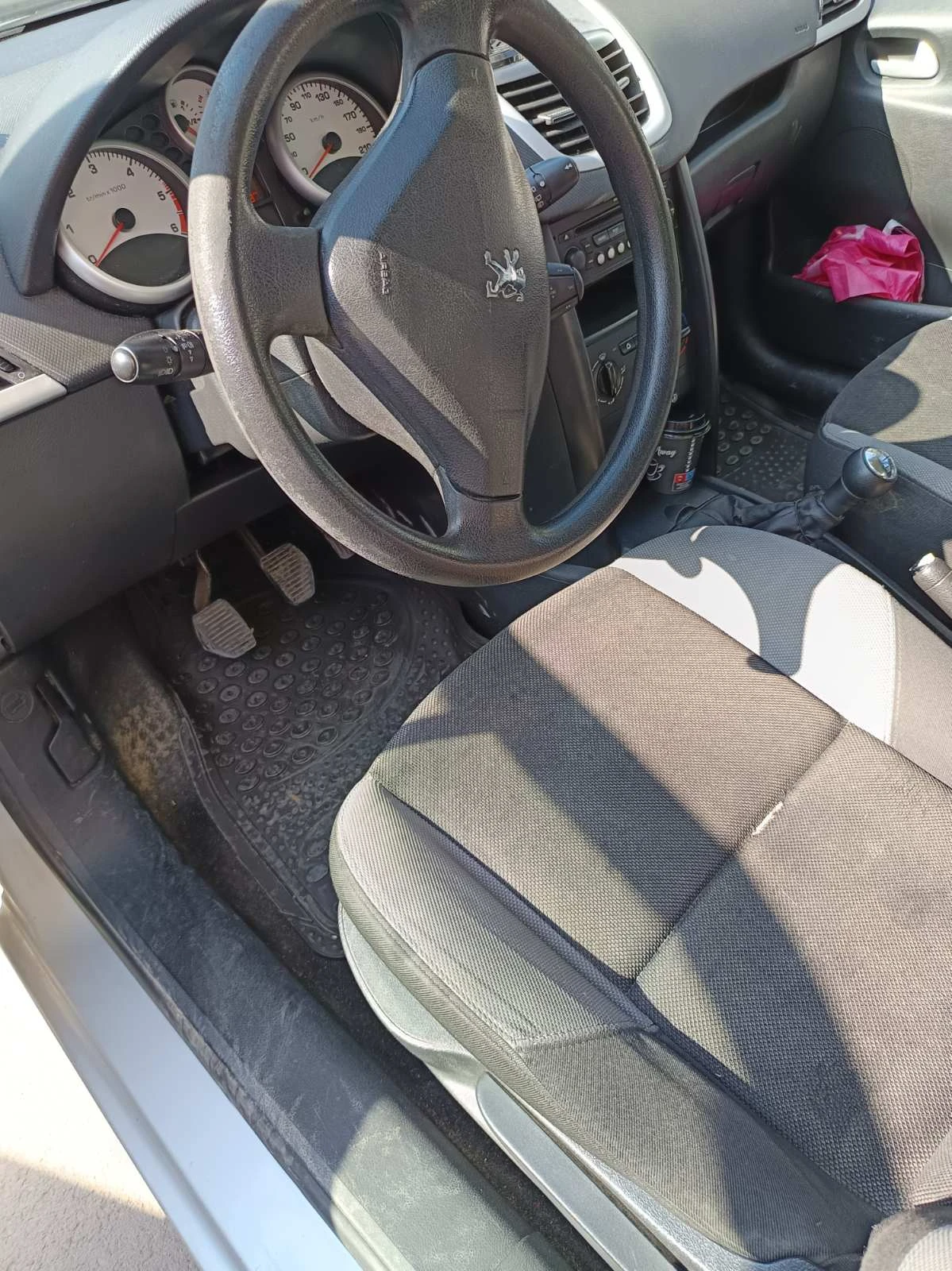 Peugeot 207, снимка 8 - Автомобили и джипове - 53950010