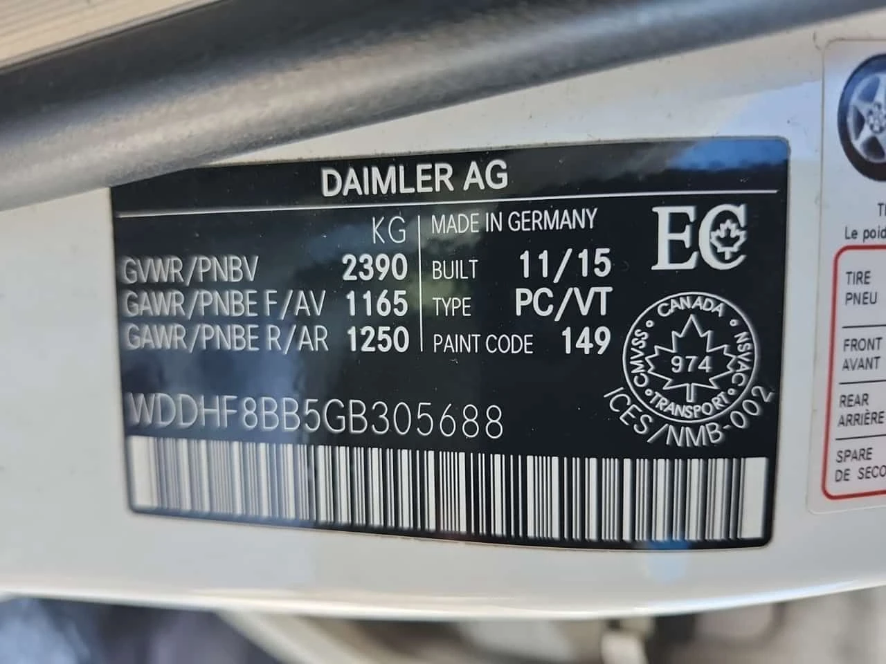 Mercedes-Benz E 300 * CARFAX * ЦЕНА ДО БГ, снимка 16 - Автомобили и джипове - 54081910