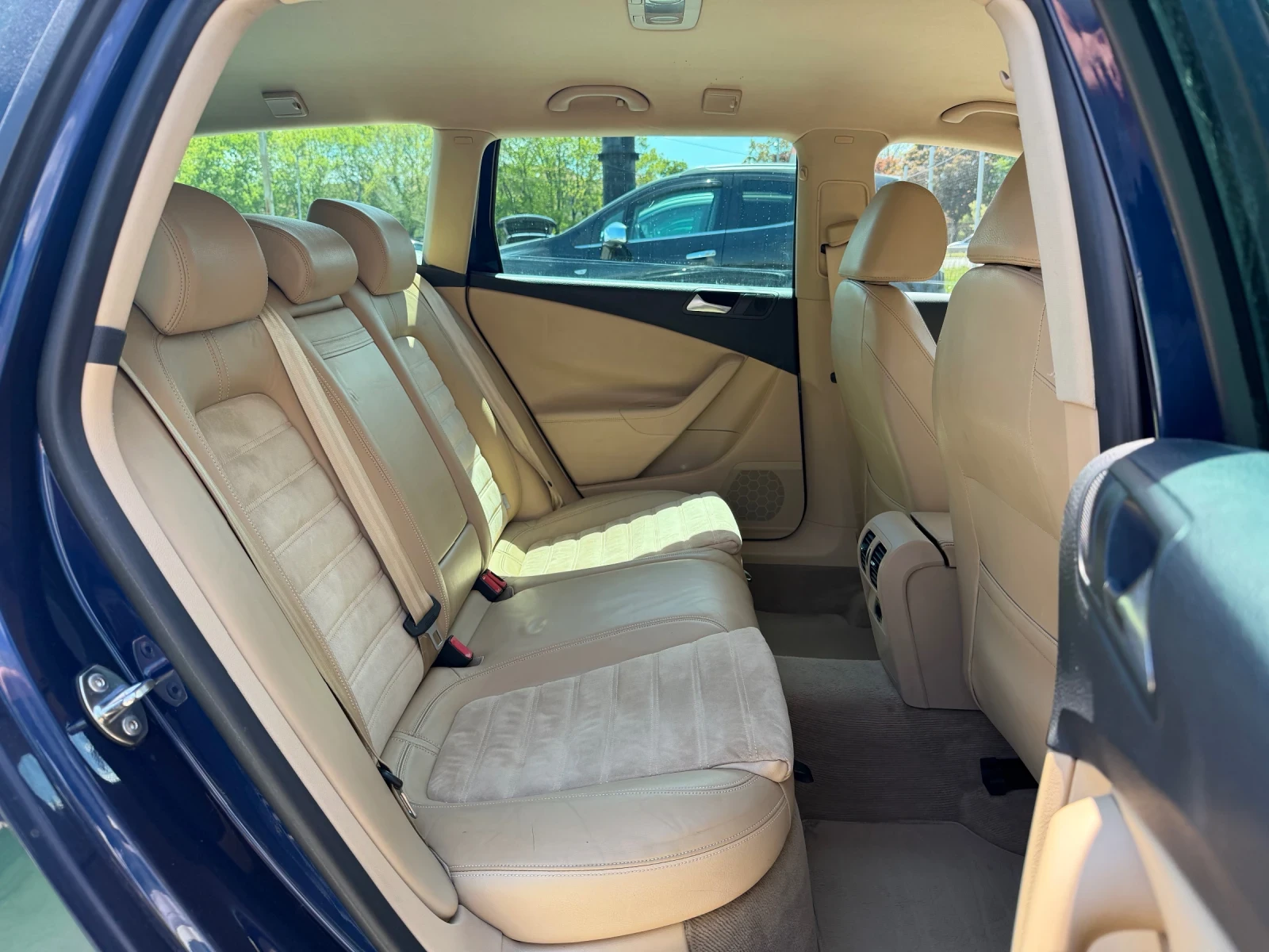 VW Passat 2.0TDI Common rail Xenon , снимка 15 - Автомобили и джипове - 54441042