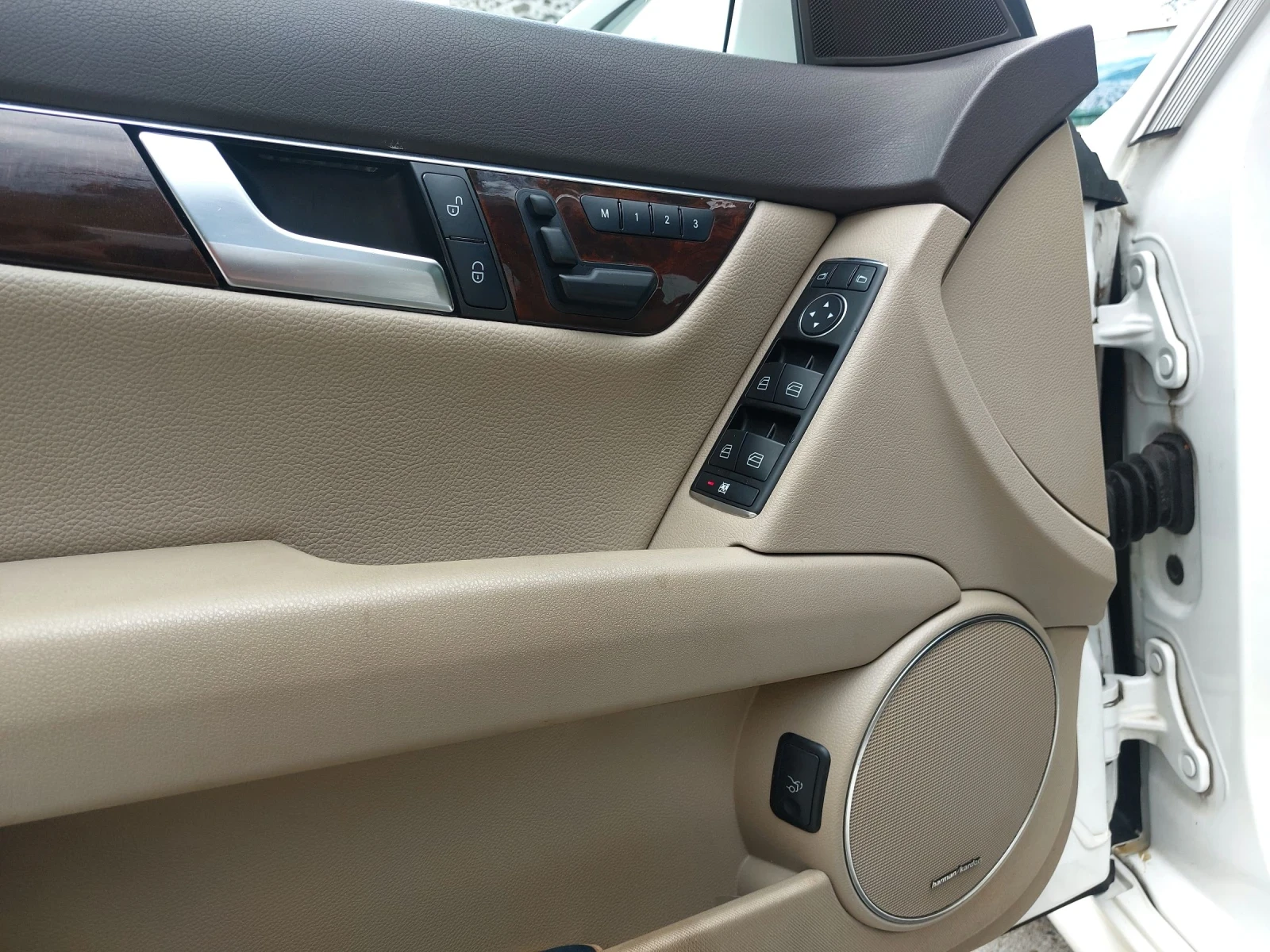 Mercedes-Benz C 300 4-MATIC 125 000�� | Mobile.bg � ����������� 9