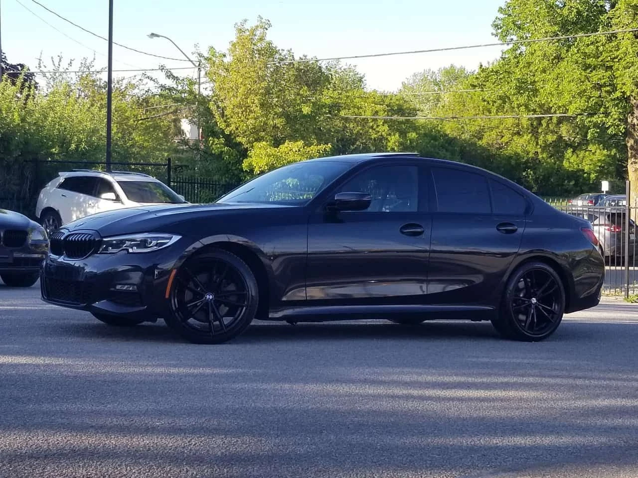 BMW 330 * M SPORT| NAV| CAMERA/SENSORS| WIRE LESS CHARGER|