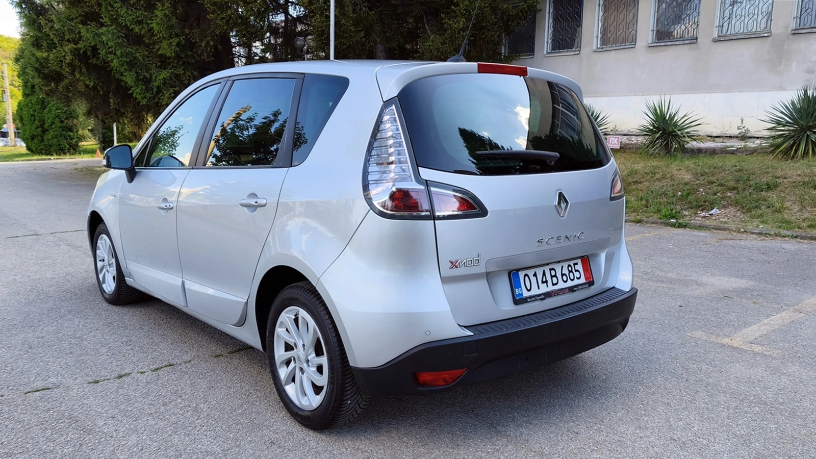 Renault Scenic 1.6i Face 122000km, снимка 3 - Автомобили и джипове - 55315328