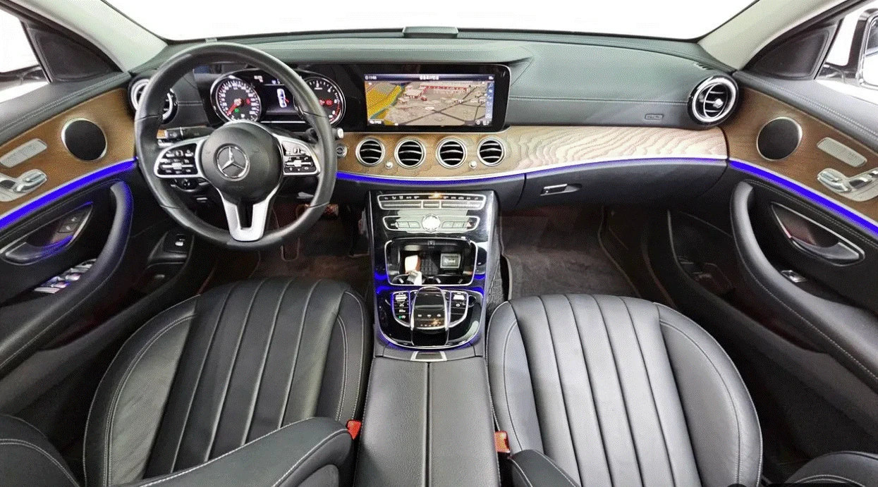 Mercedes-Benz E 220 D * AMG LINE * ПАНОРАМА * AMBIENT * , снимка 6 - Автомобили и джипове - 55566494
