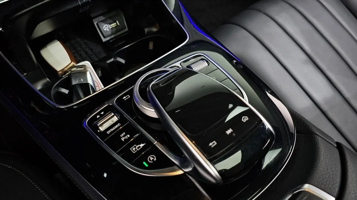 Mercedes-Benz E 220 D * AMG LINE * ПАНОРАМА * AMBIENT * , снимка 9 - Автомобили и джипове - 55566494