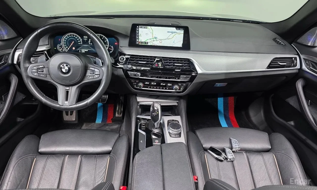 BMW 530 / ДИСТРОНИК / ДИГИТАЛЕН КЛЮЧ / ХЕД-ЪП / АВТОКРЕДИТ, снимка 7 - Автомобили и джипове - 56118501