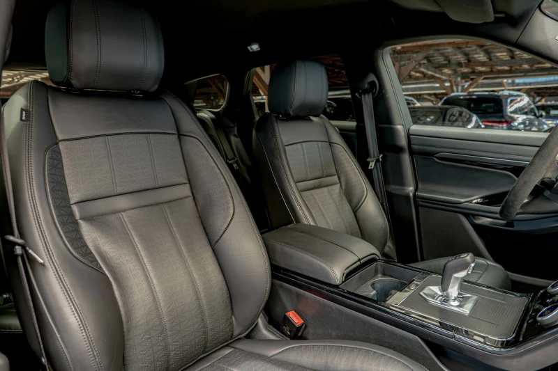 Land Rover Range Rover Evoque P180 R-Dynamic S/Обдухване/Камера 360/Lane Assist, снимка 10 - Автомобили и джипове - 50854886