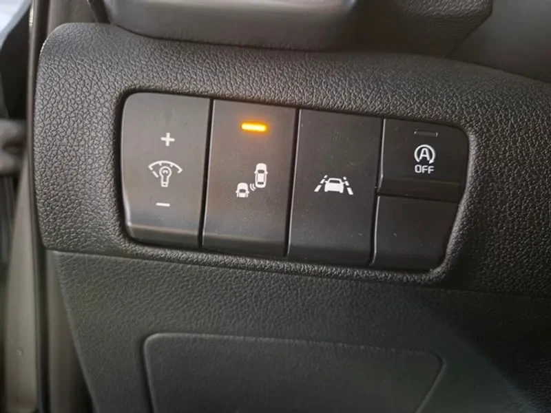 Kia Sportage DIESEL 2.0 2WD PRESTIGE, снимка 11 - Автомобили и джипове - 54737845