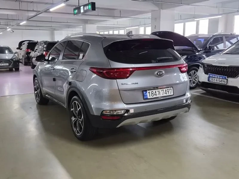 Kia Sportage DIESEL 2.0 2WD PRESTIGE, снимка 3 - Автомобили и джипове - 54737845
