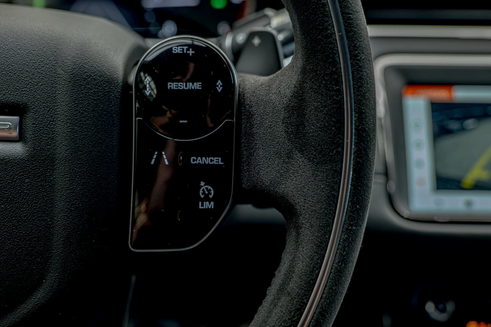 Land Rover Range Rover Evoque P180 R-Dynamic S// 360/Lane Assist | Mobile.bg   14