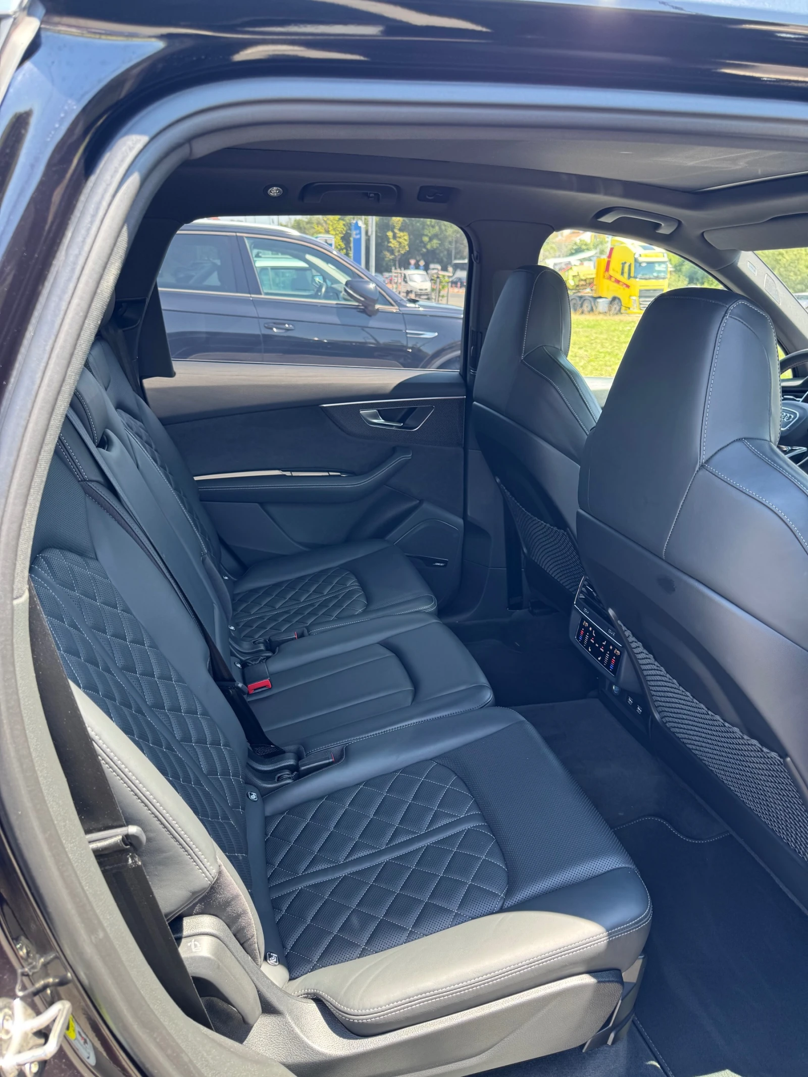 Audi SQ7     Head-Up   | Mobile.bg   13