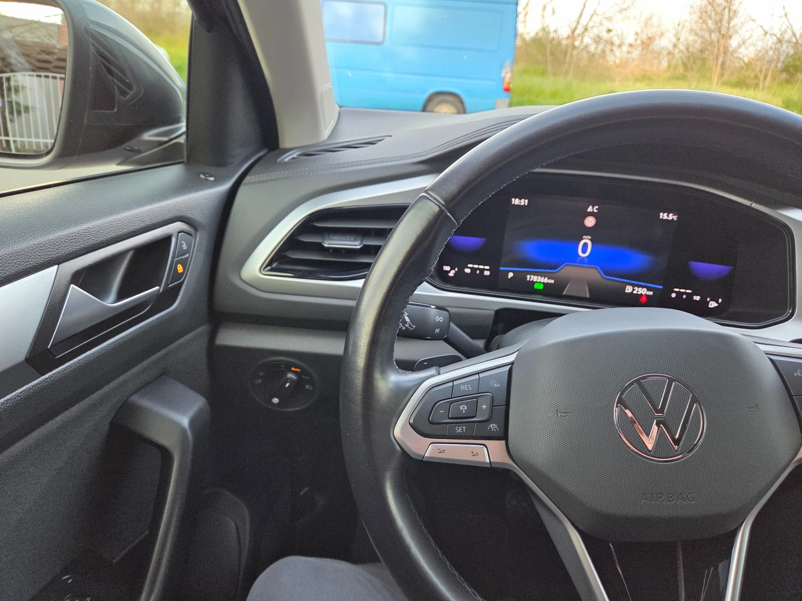 VW T-Roc FULL DIGITAL | Mobile.bg � ����������� 16