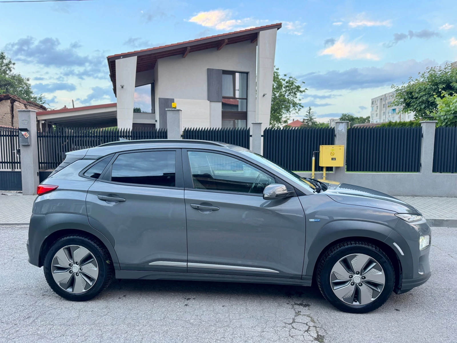 Hyundai Kona 64kw Premium , снимка 6 - Автомобили и джипове - 54769217