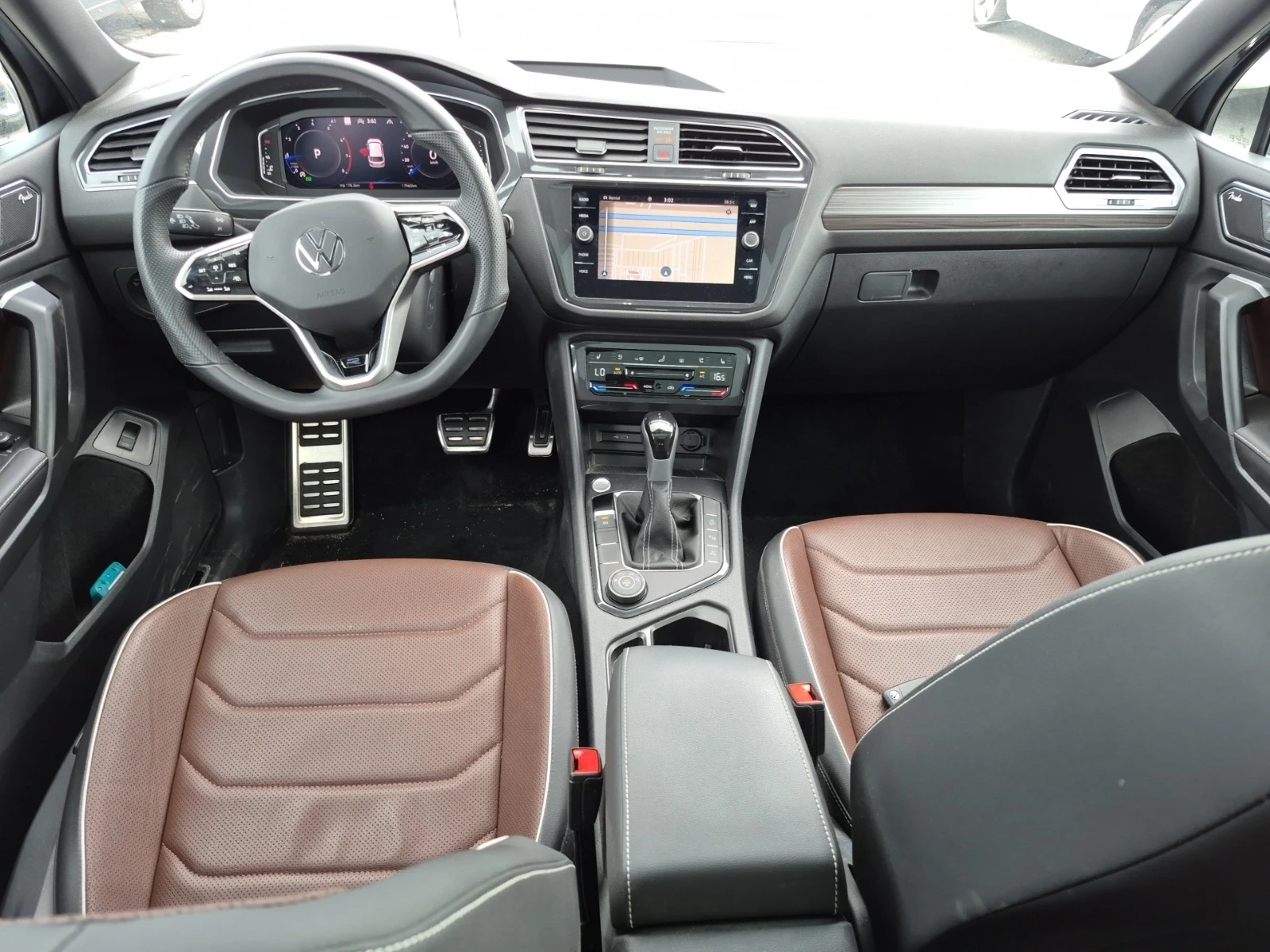VW Tiguan HIGHLINE R-LINE * * CARFAX * * АВТО КРЕДИТ * * , снимка 6 - Автомобили и джипове - 55132916