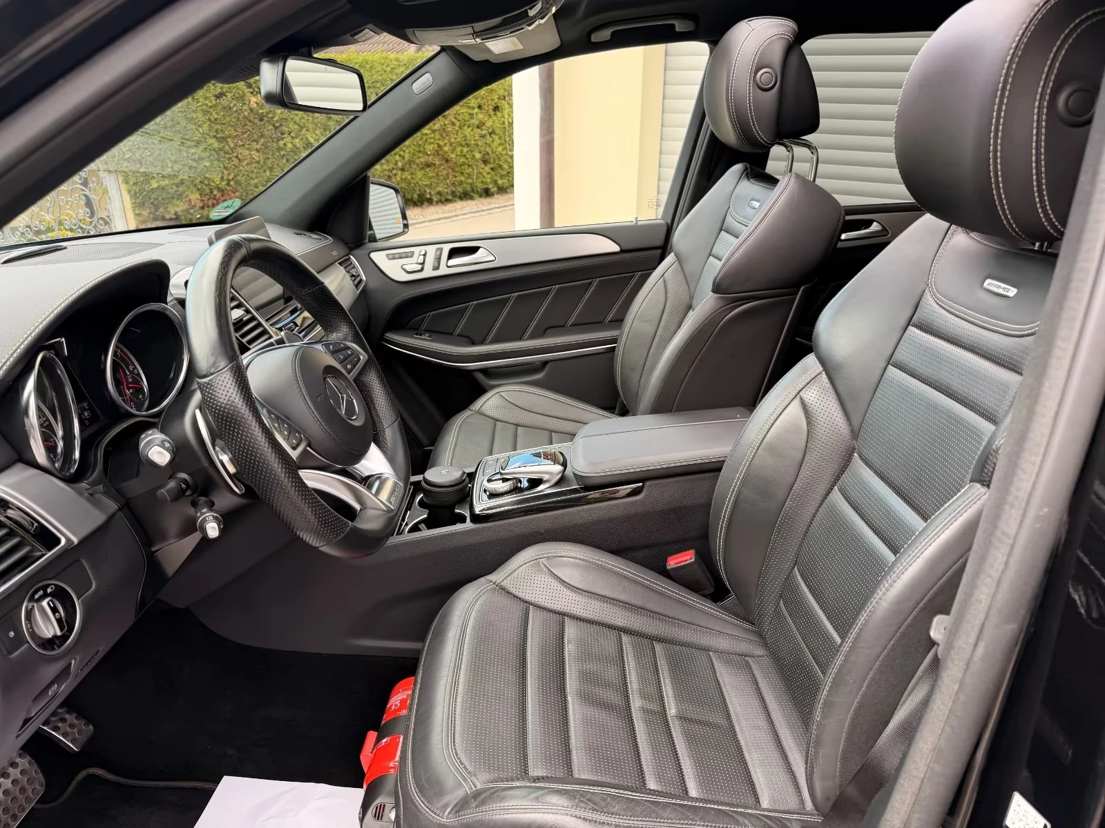 Mercedes-Benz GLS 63 AMG 4M/585HP/7S/PANO/360/329h, снимка 8 - Автомобили и джипове - 55788377