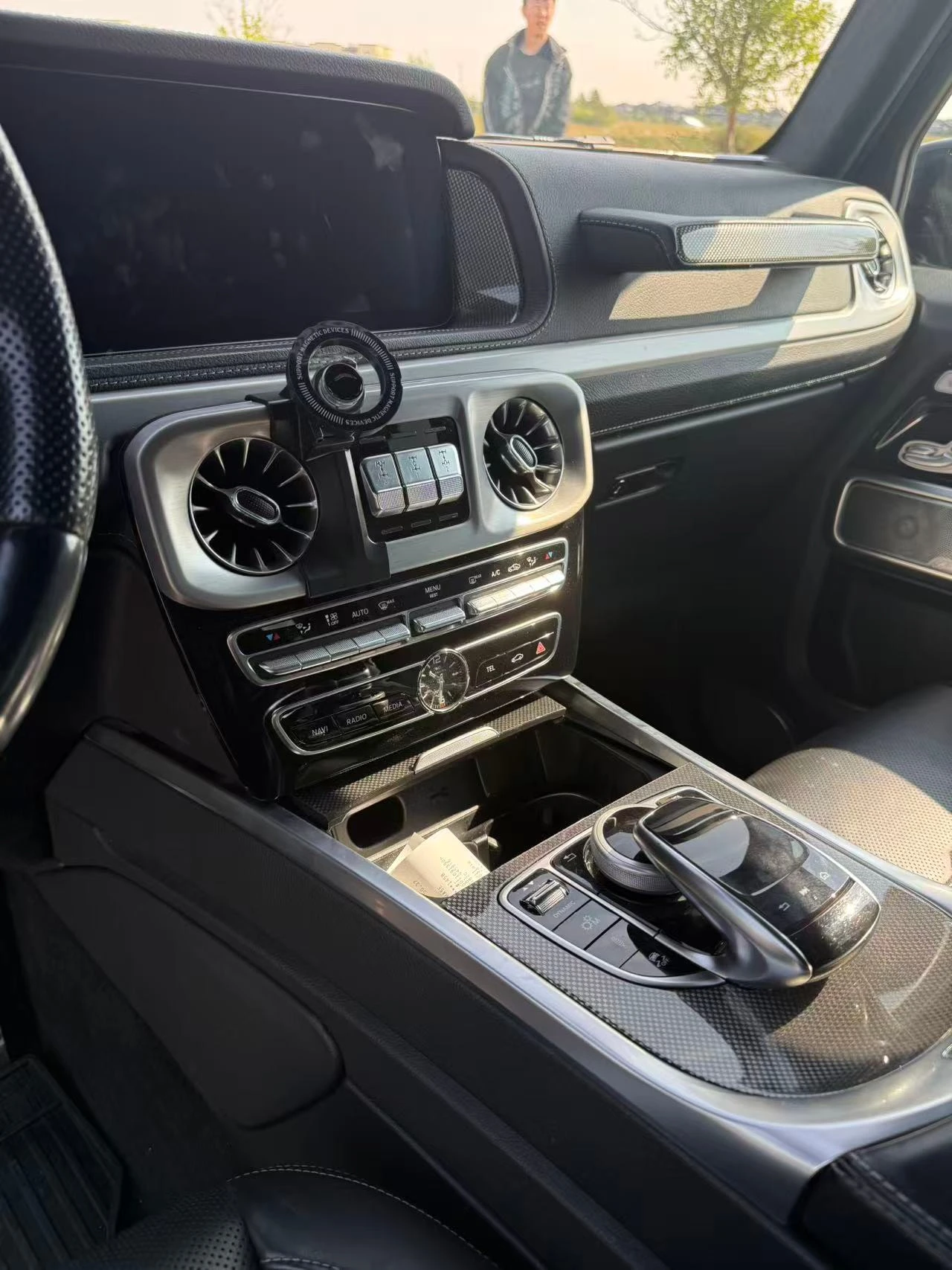 Mercedes-Benz G 63 AMG /360/DIS/BURMESTER/HEAD UP / CARFAX, снимка 9 - Автомобили и джипове - 55830618